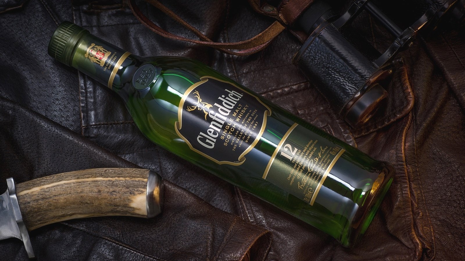 Обои стиль, glenfiddich, кожа, бутылка, нож, куртка, виски, бинокль, шотландский, style, leather, bottle, knife, jacket, whiskey, binoculars, scottish разрешение 1920x1200 Загрузить