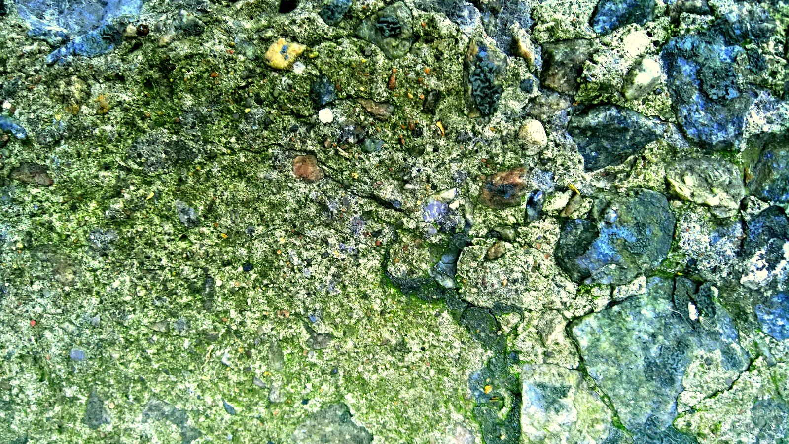 Обои камни, стиль, макро, цвет, мох, разное, бетон, ступень, stones, style, macro, color, moss, different, concrete, step разрешение 5344x3008 Загрузить