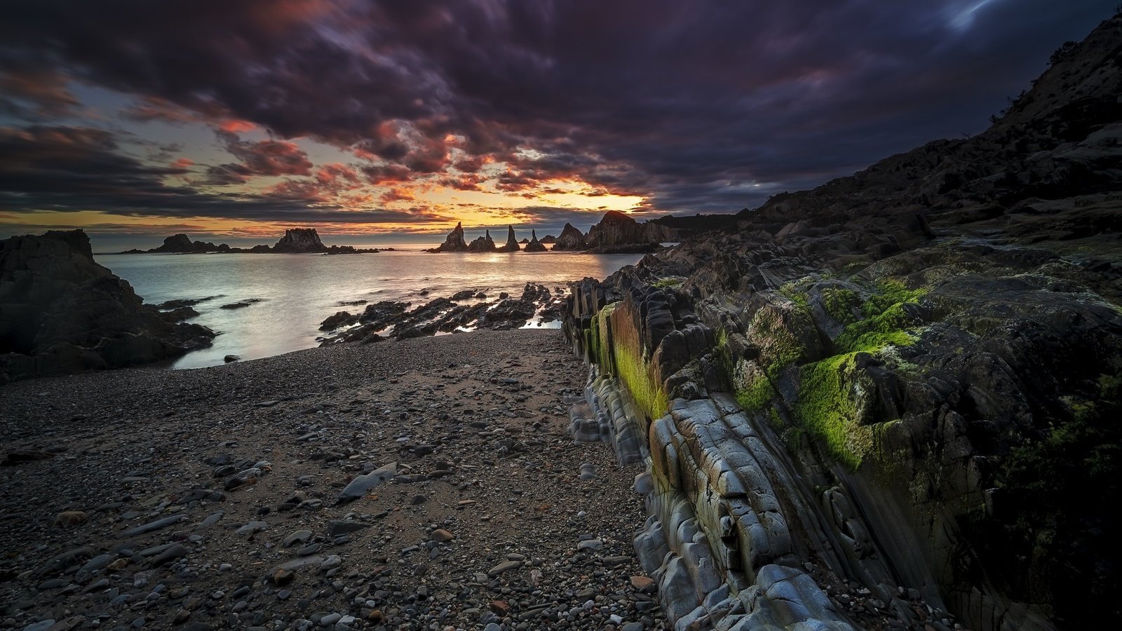 Обои камни, берег, закат, море, stones, shore, sunset, sea разрешение 2047x1366 Загрузить