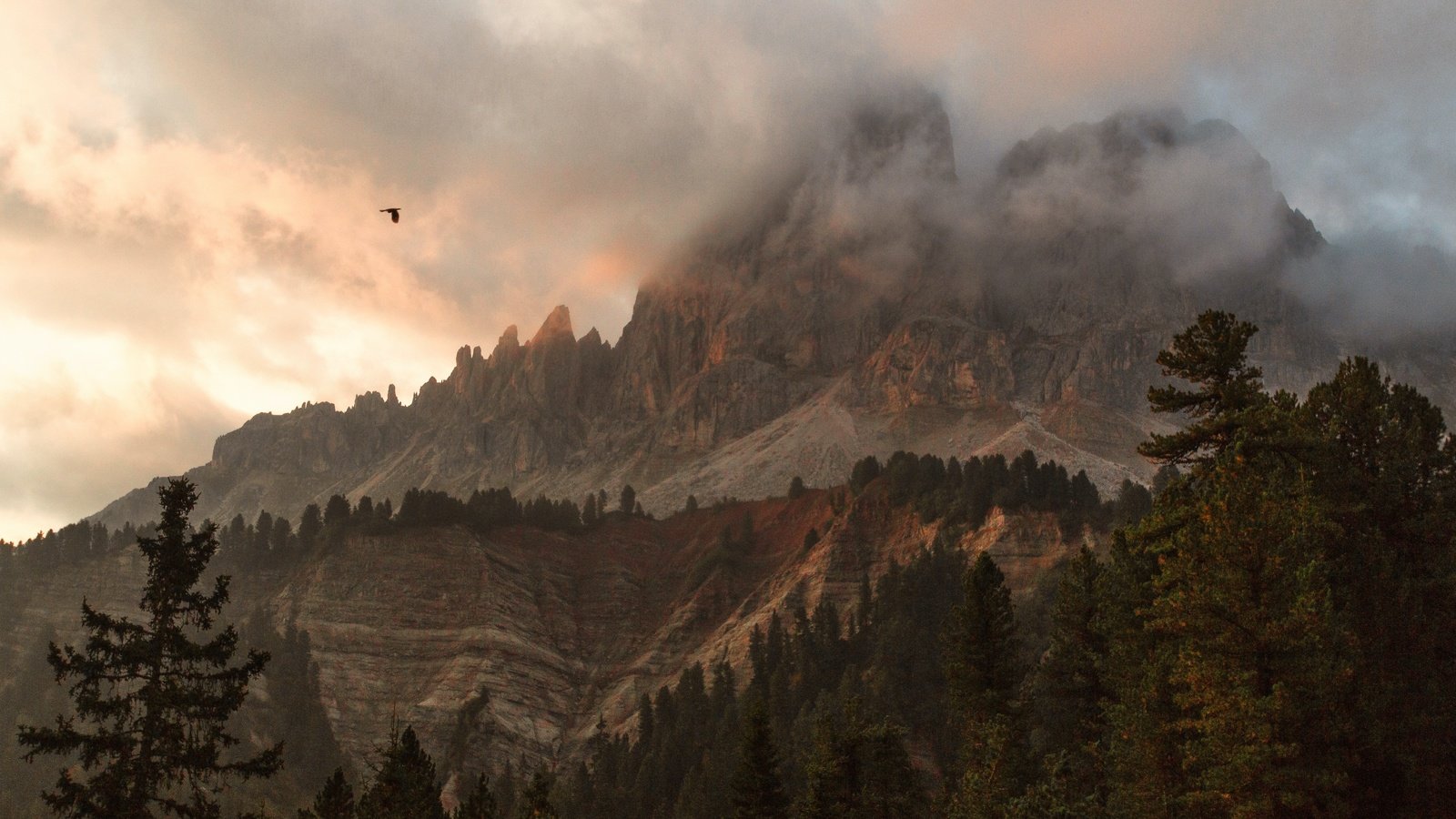 Обои небо, облака, деревья, горы, скалы, природа, тучи, птица, the sky, clouds, trees, mountains, rocks, nature, bird разрешение 5173x3349 Загрузить