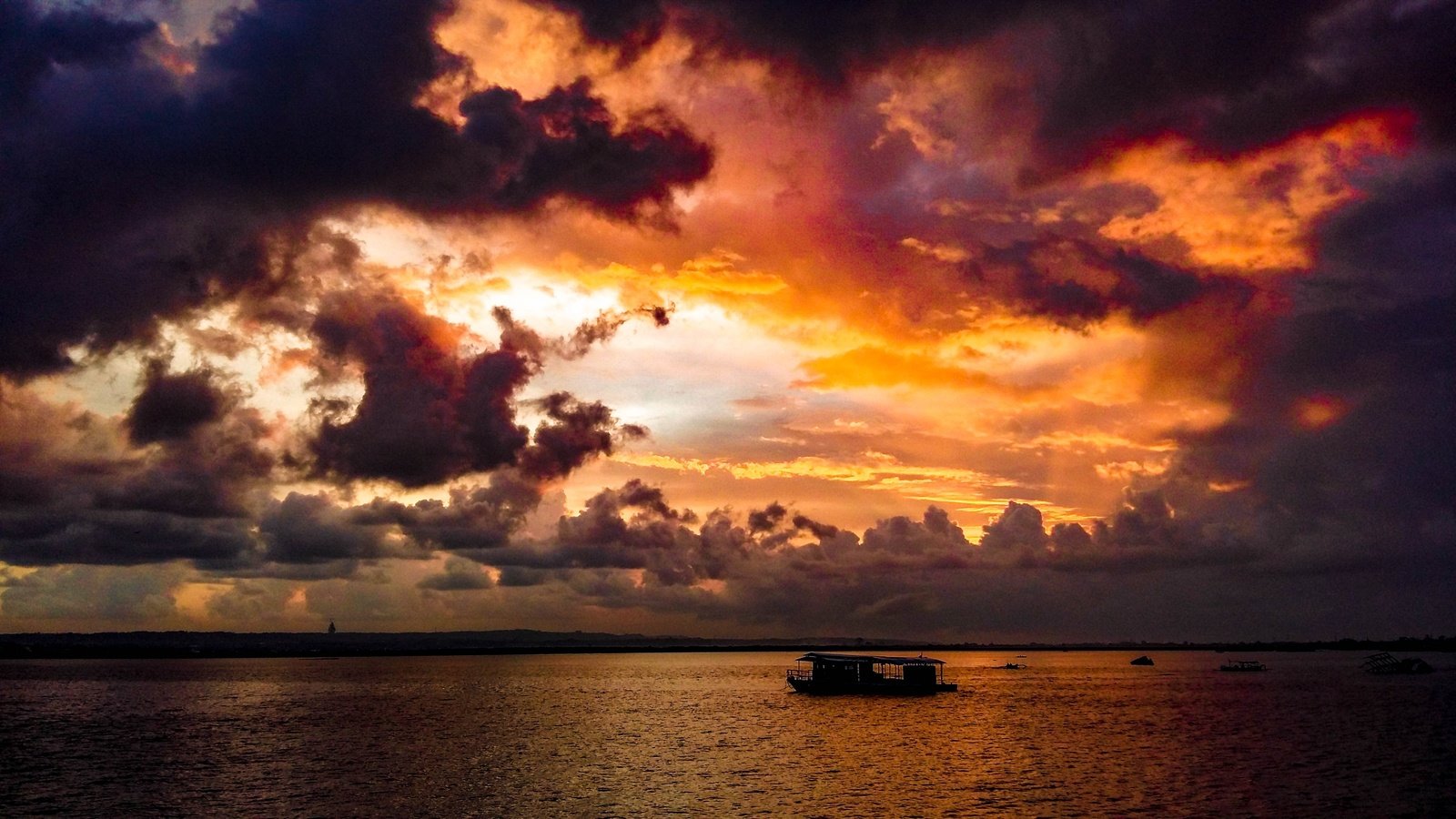 Обои небо, вечер, закат, пейзаж, море, корабль, лодка, океан, the sky, the evening, sunset, landscape, sea, ship, boat, the ocean разрешение 4128x2322 Загрузить