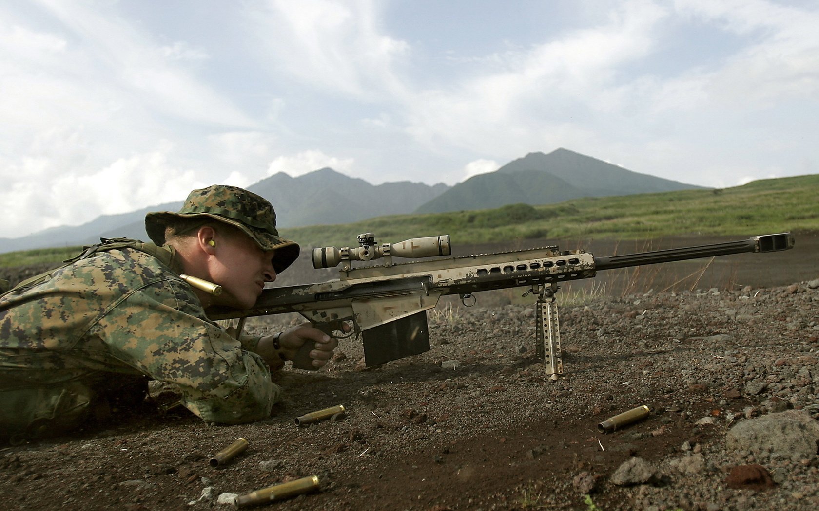 Обои снайпер, винтовка, прицел, barrett, sniper, rifle, sight разрешение 2100x1327 Загрузить