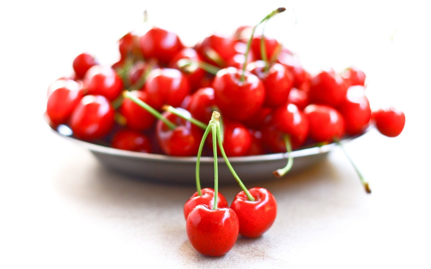 Обои макро, фон, ягоды, вишня, macro, background, berries, cherry разрешение 2048x1366 Загрузить