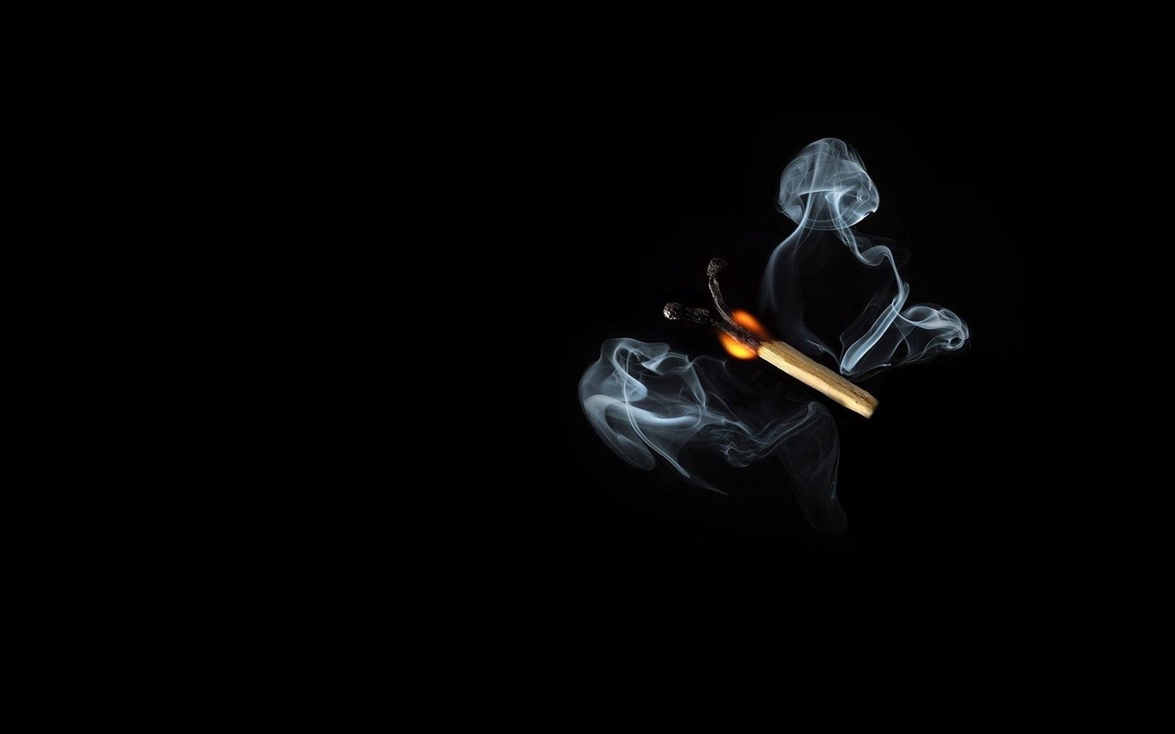 Обои бабочка, дым, черный фон, спичка, butterfly, smoke, black background, match разрешение 1920x1080 Загрузить