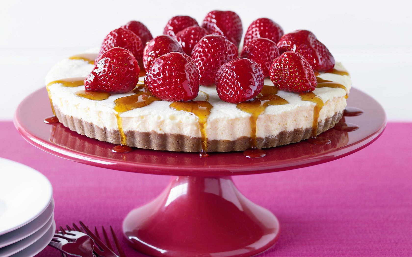 Обои клубника, ягоды, торт, десерт, пирог, пирожное, strawberry, berries, cake, dessert, pie разрешение 2560x1600 Загрузить