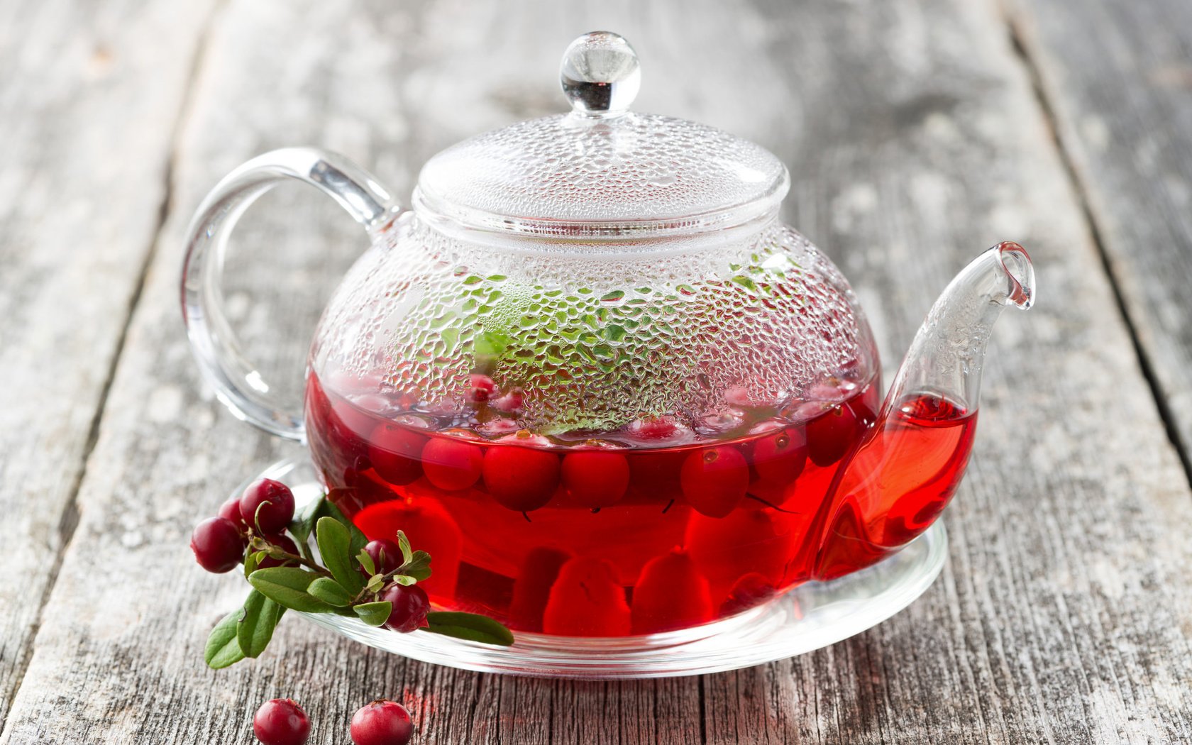 Обои напиток, ягода, чай, чайник, брусника, drink, berry, tea, kettle, cranberries разрешение 2048x1367 Загрузить