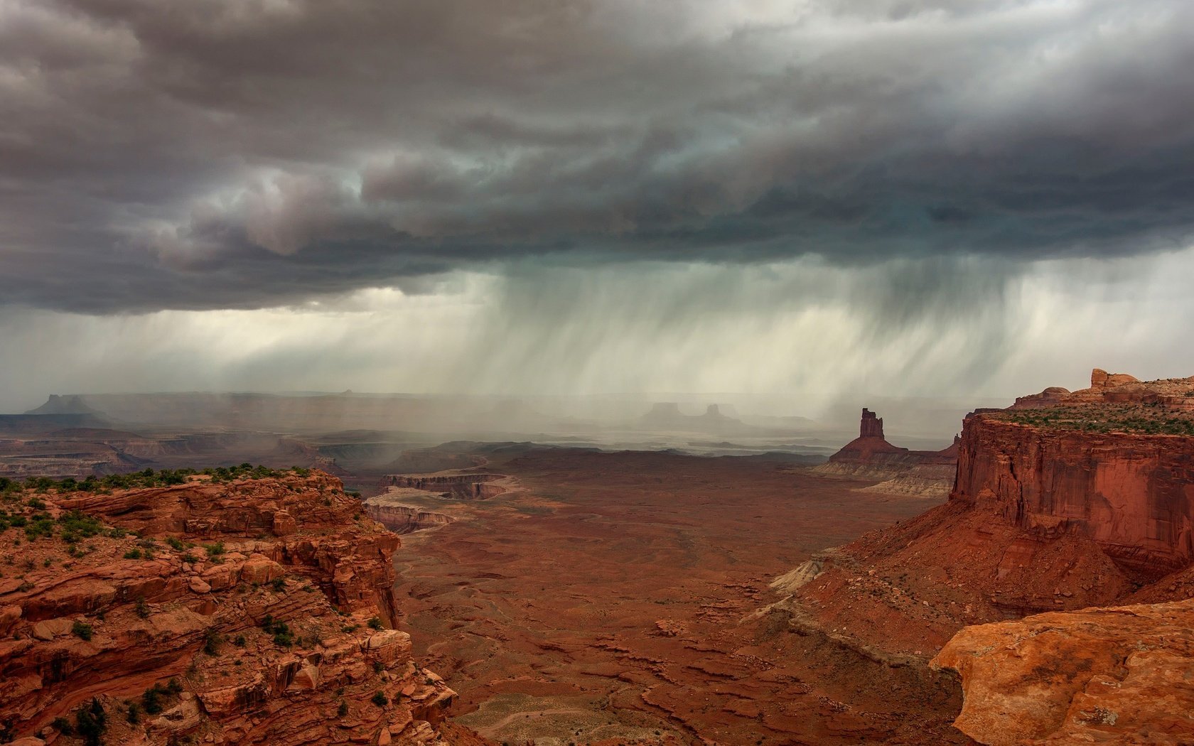 Обои облака, скалы, природа, пейзаж, пустыня, каньон, дождь, clouds, rocks, nature, landscape, desert, canyon, rain разрешение 2500x1667 Загрузить