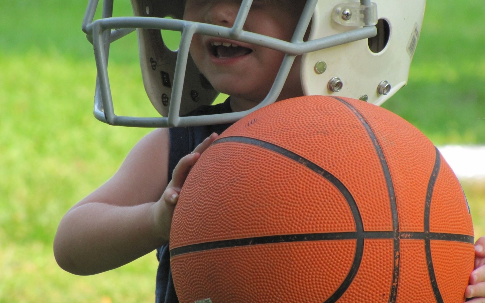 Обои дети, игра, ребенок, мальчик, мяч, баскетбол, children, the game, child, boy, the ball, basketball разрешение 1920x1440 Загрузить