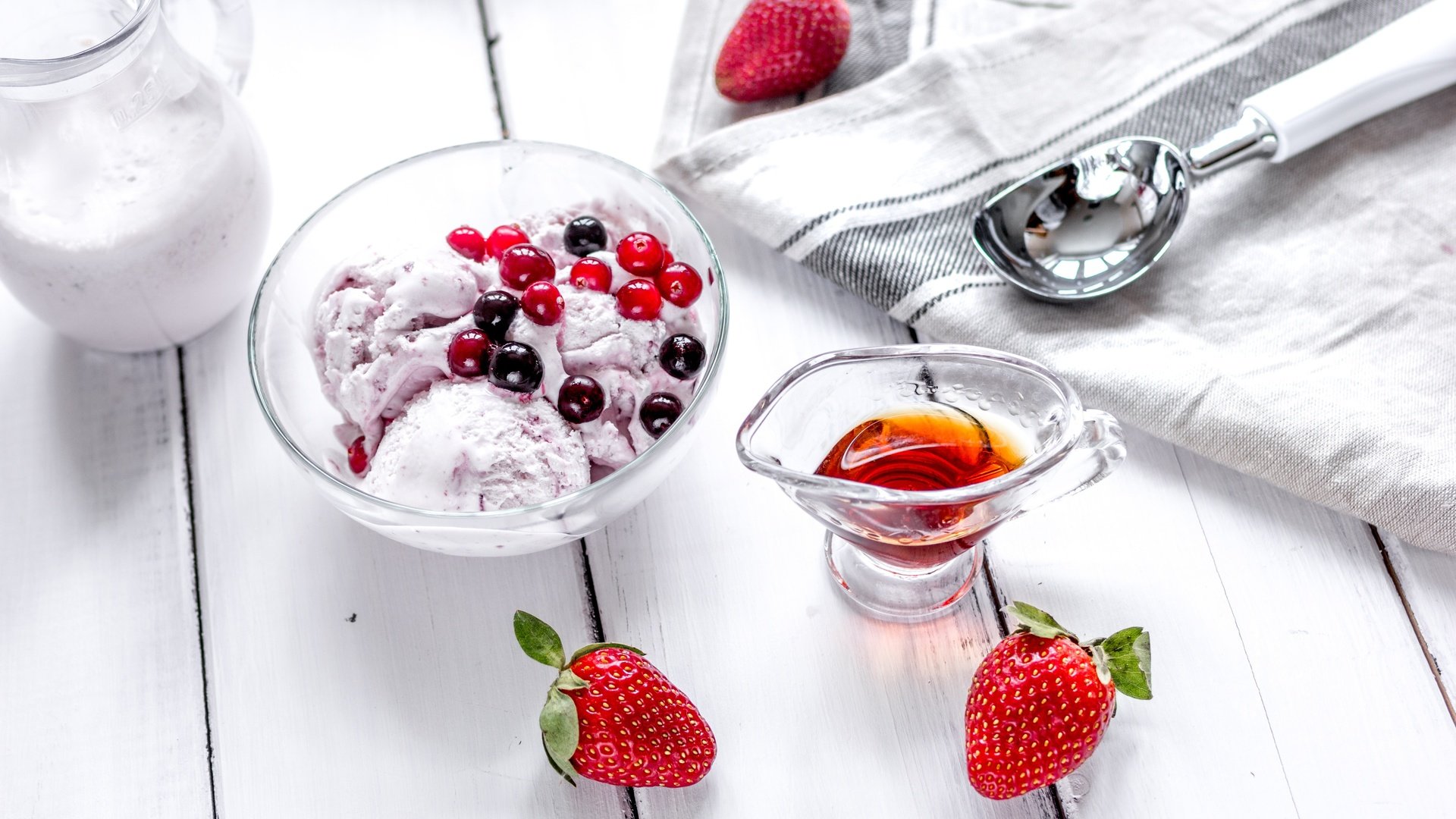 Обои мороженое, клубника, ягоды, сладкое, десерт, ice cream, strawberry, berries, sweet, dessert разрешение 5184x3456 Загрузить