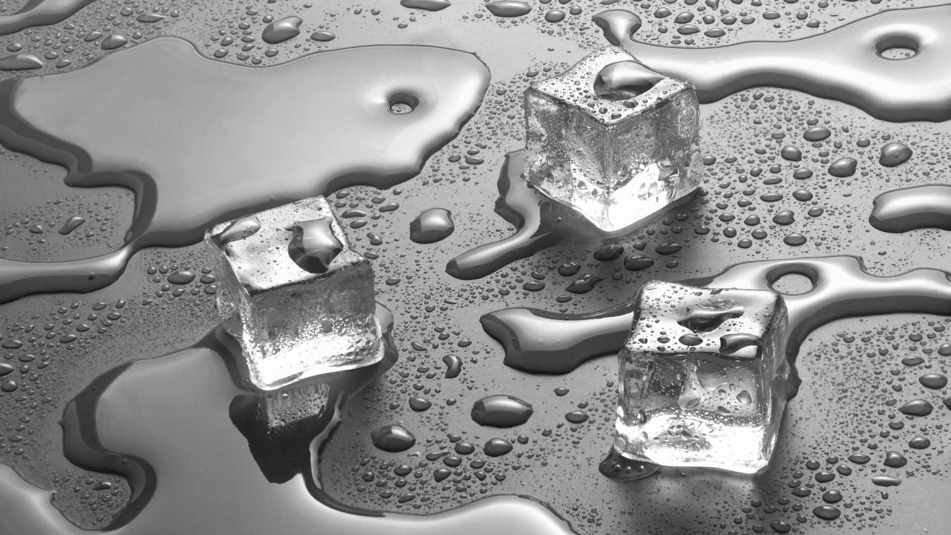 Обои вода, капли, чёрно-белое, лёд, кубики, water, drops, black and white, ice, cubes разрешение 4172x2764 Загрузить