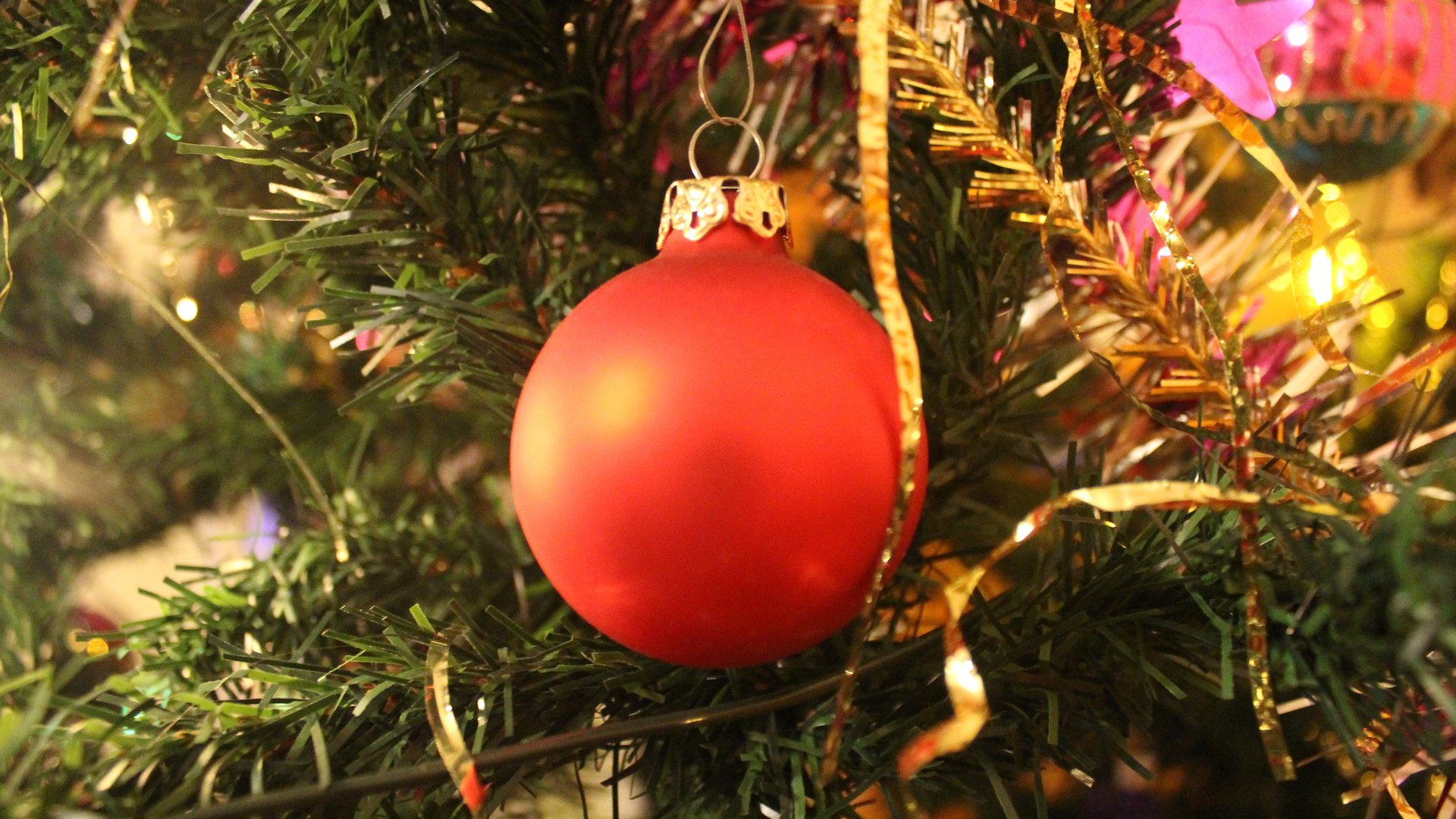 Обои новый год, елка, украшения, шар, рождество, мишура, декор, new year, tree, decoration, ball, christmas, tinsel, decor разрешение 3840x2400 Загрузить