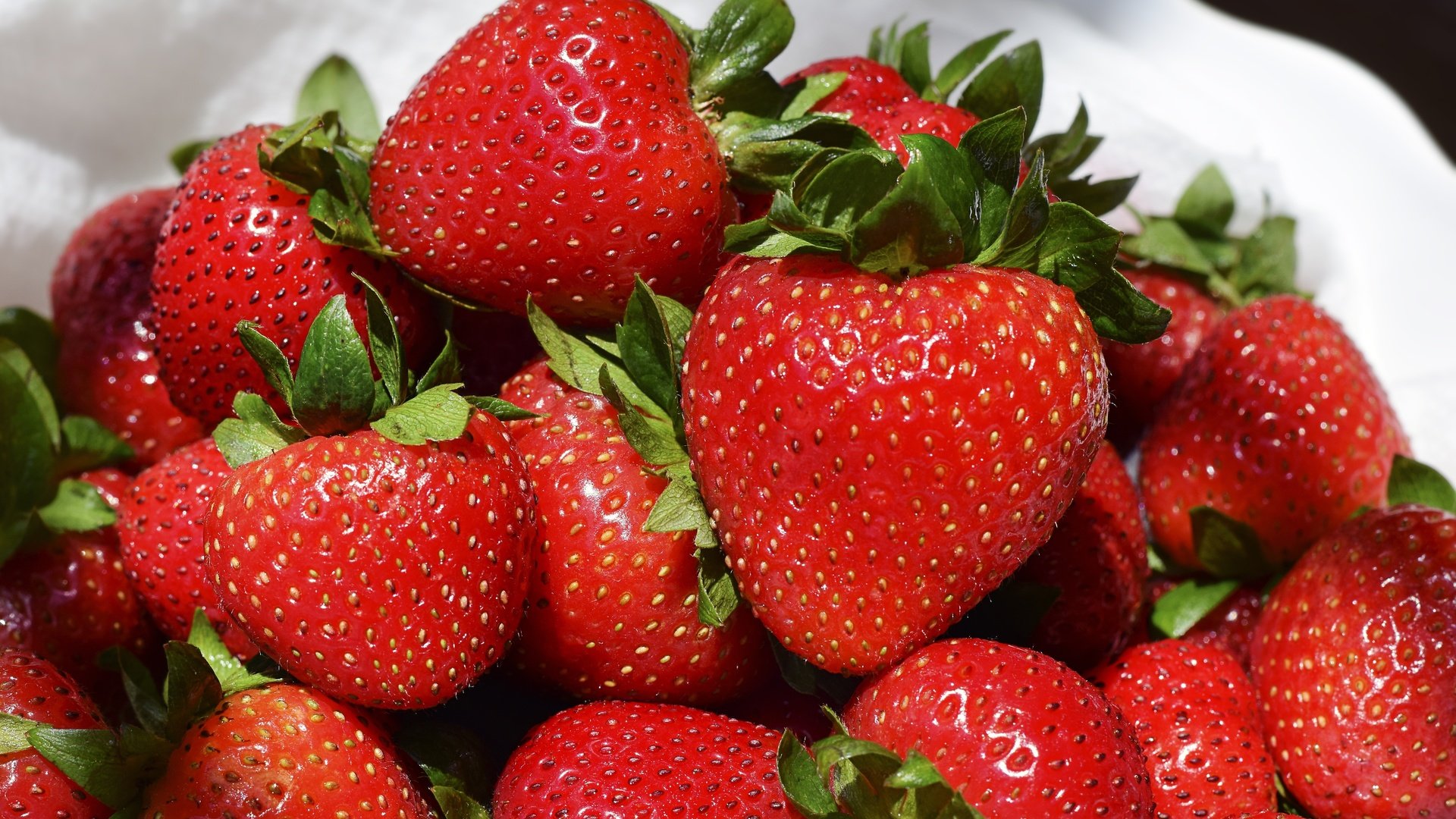 Обои клубника, ягоды, земляника, strawberry, berries, strawberries разрешение 5547x3962 Загрузить