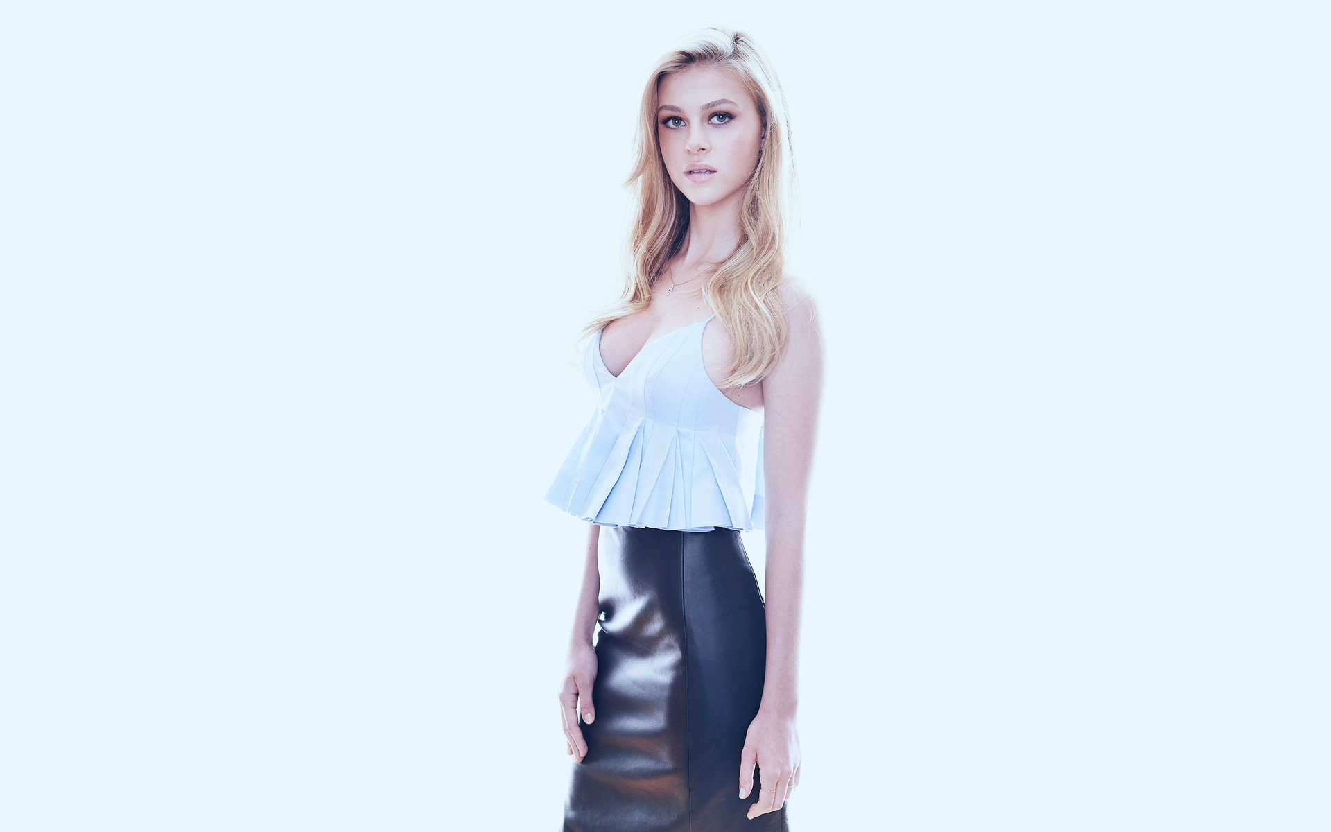 Обои девушка, блондинка, взгляд, волосы, никола пельтц, girl, blonde, look, hair, nicola peltz разрешение 3000x2000 Загрузить