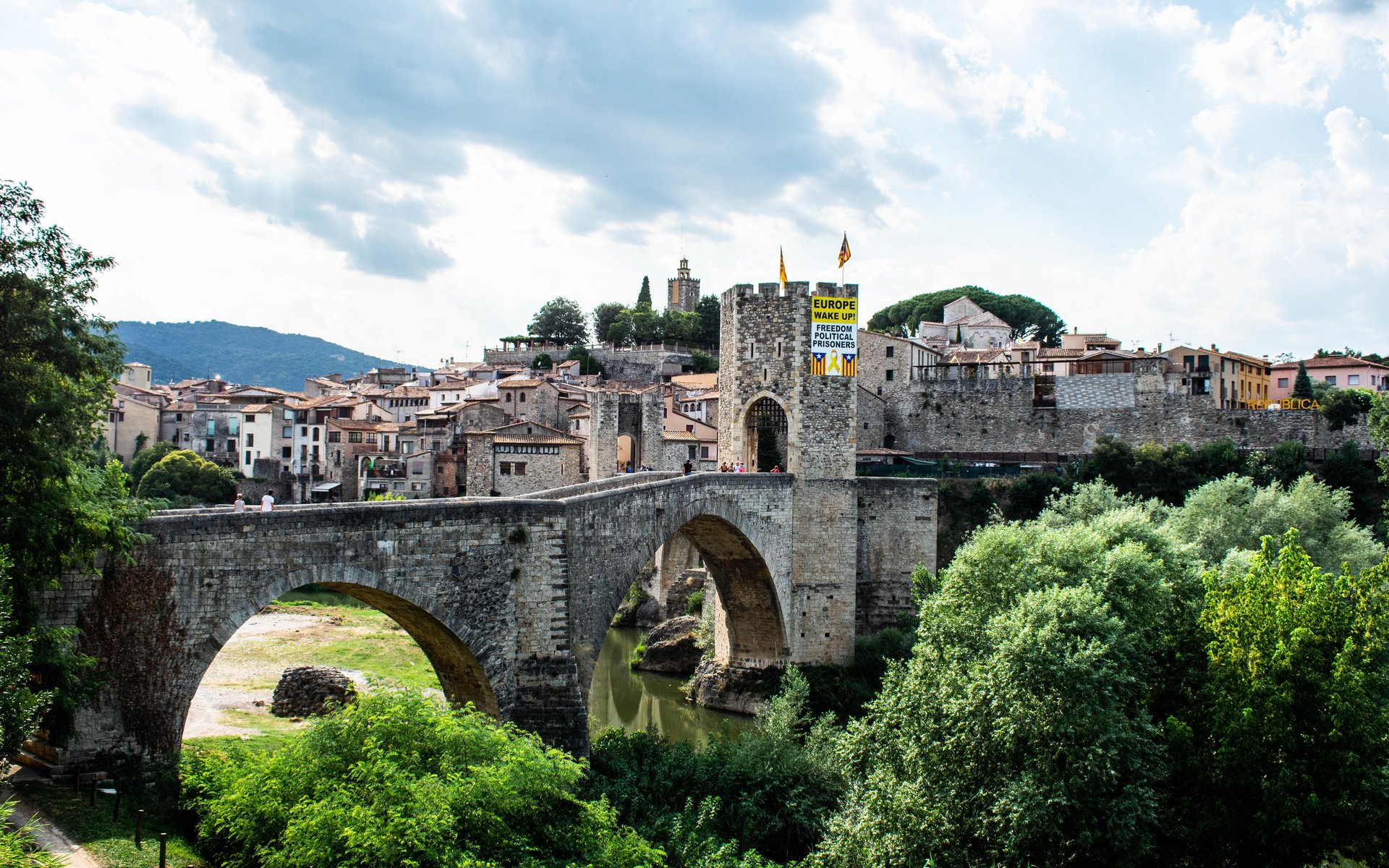 Обои besalú
catalunya, besalú
catalunya разрешение 6000x4000 Загрузить