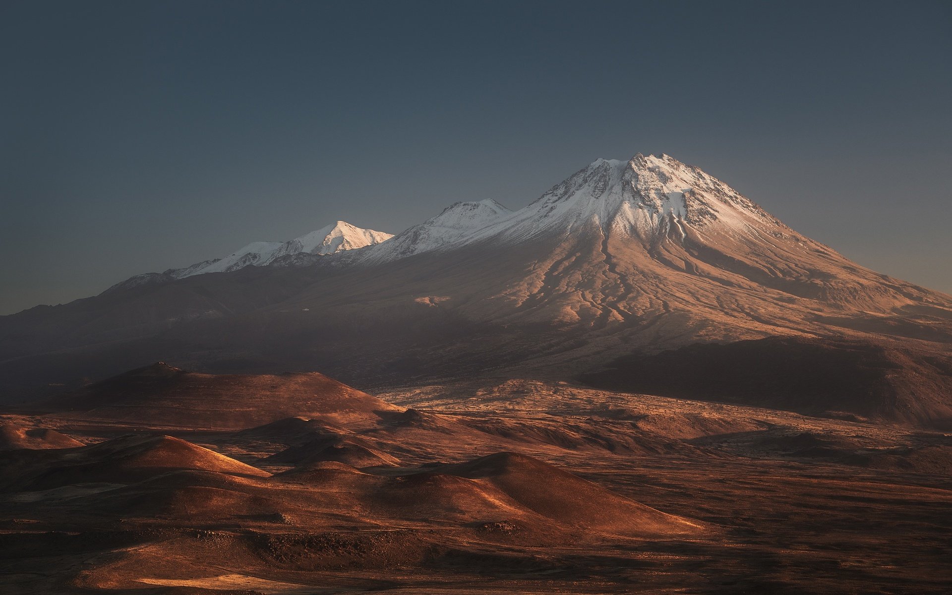 Обои горы, вулкан, антон ростовский, mountains, the volcano, anton rostov разрешение 2100x1400 Загрузить