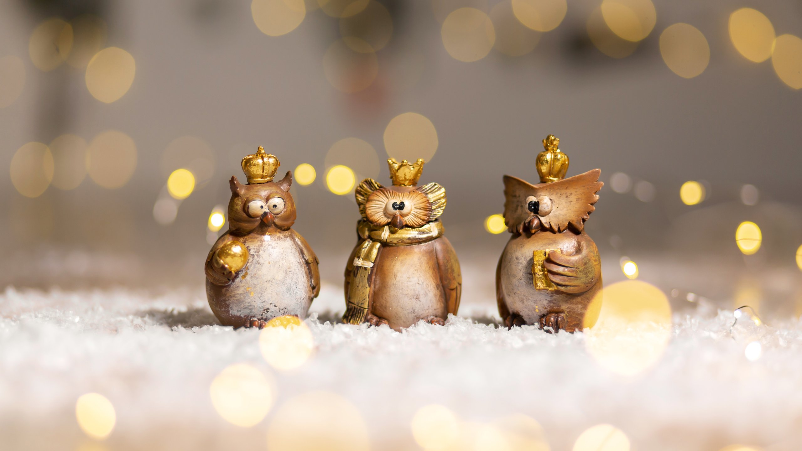 Обои сова, новый год, фон, фигурки, рождество, декор, owl, new year, background, figures, christmas, decor разрешение 5760x3840 Загрузить