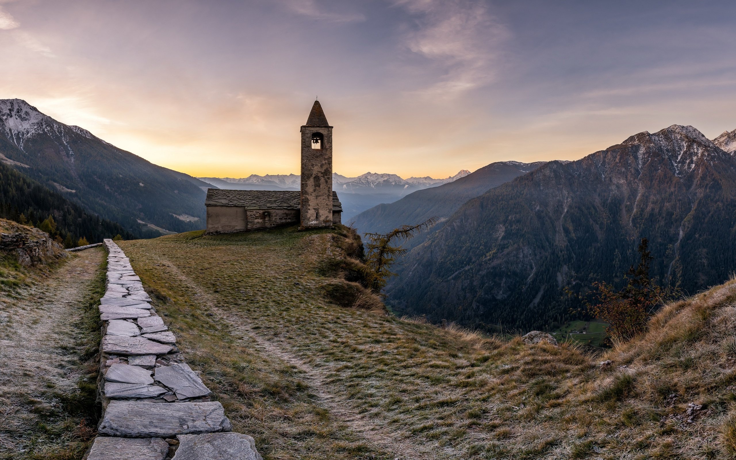 Обои горы, пейзаж, швейцария, башня, церковь, альпы, mountains, landscape, switzerland, tower, church, alps разрешение 3840x2160 Загрузить