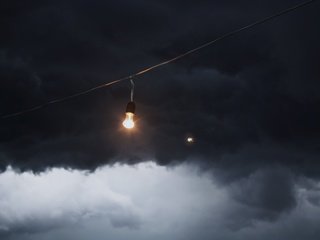 Обои тучи, лампочка, провод, clouds, light bulb, wire разрешение 3888x2592 Загрузить