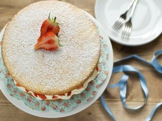 Обои крем для торта, клубника, ягоды, сладкое, торт, десерт, пирожное, чизкейк, cream cake, strawberry, berries, sweet, cake, dessert, cheesecake разрешение 1920x1280 Загрузить