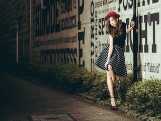 Обои ночь, девушка, стена, юбка, улица, ножки, шляпа, азиатка, night, girl, wall, skirt, street, legs, hat, asian разрешение 2046x1263 Загрузить