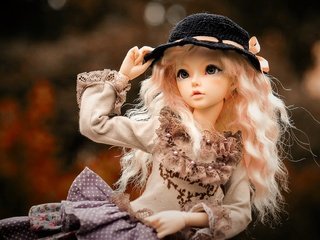 Обои взгляд, девочка, игрушка, кукла, волосы, шляпка, look, girl, toy, doll, hair, hat разрешение 1939x1257 Загрузить