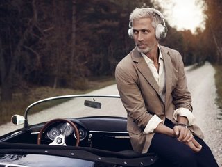 Обои стиль, машина, наушники, мужчина, anton nilsson, style, machine, headphones, male разрешение 7680x4800 Загрузить