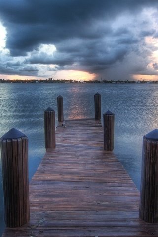 Обои облака, озеро, причал, clouds, lake, pier разрешение 1920x1200 Загрузить