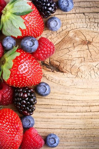 Обои клубника, ягоды, лесные ягоды, черника, парное, сладенько, strawberry, berries, blueberries, fresh, sweet разрешение 2880x1977 Загрузить