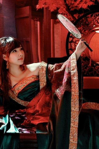 Обои стиль, девушка, настроение, взгляд, зеркало, кимоно, азиатка, гейша, style, girl, mood, look, mirror, kimono, asian, geisha разрешение 2048x1365 Загрузить