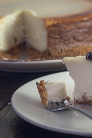 Обои стол, выпечка, торт, десерт, пирог, чизкейк, крем, table, cakes, cake, dessert, pie, cheesecake, cream разрешение 3840x2160 Загрузить