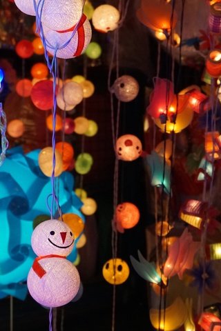 Обои дизайн, фон, снеговик, блеск, праздник, яркие, гирлянда, лампы, design, background, snowman, shine, holiday, bright, garland, lamp разрешение 6000x3376 Загрузить