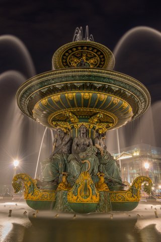 Обои ночь, фонари, огни, город, дома, париж, фонтан, франция, fontaine des mers, night, lights, the city, home, paris, fountain, france разрешение 1920x1080 Загрузить