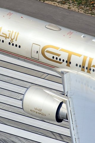 Обои небо, 777, полоса, пассажирский, взлёт, боинг 777, аэропорт, etihad, впп, боинг, etihad airways, неба, большой, airplanes, сингапур, singapore, the sky, strip, passenger, the rise, boeing 777, airport, wfp, boeing, sky, large разрешение 1920x1080 Загрузить