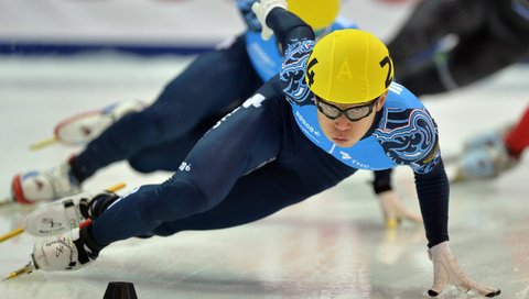 Обои взгляд, сочи 2014, шлем, sochi 2014 olympic winter games, лёд, xxii зимние олимпийские игры, виктор ан, скорость, шорт-трек, гонка, victor an, россия, россии, поворот, коньки, skates, look, sochi 2014, helmet, the xxii winter olympic games, ice, viktor ahn, speed, short track, race, russia, turn разрешение 2000x1368 Загрузить