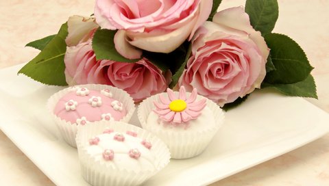 Обои розы, букет, десерт, пирожные, кексы, капкейки, roses, bouquet, dessert, cakes, cupcakes разрешение 3003x2200 Загрузить