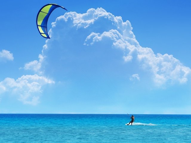 Обои небо, облака, море, кайтинг, серфинг, the sky, clouds, sea, kiting, surfing разрешение 2560x1600 Загрузить