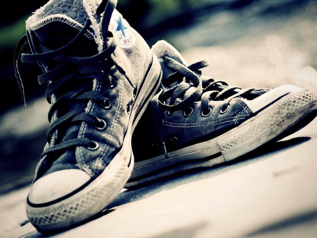 Обои сепия, кеды, all star, обувь, конверс, башмаки, sepia, sneakers, shoes, converse разрешение 1920x1080 Загрузить