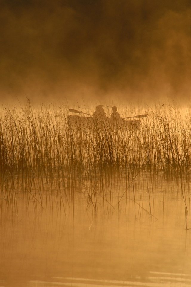 Обои река, людей, природа, рек, обои, пейзаж, туман, люди, лодка, lakes, камыш, reed, river, nature, rivers, wallpaper, landscape, fog, people, boat разрешение 1920x1200 Загрузить