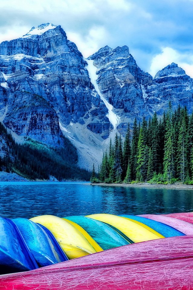 Обои озеро, горы, лес, лодки, канада, lake, mountains, forest, boats, canada разрешение 1920x1280 Загрузить