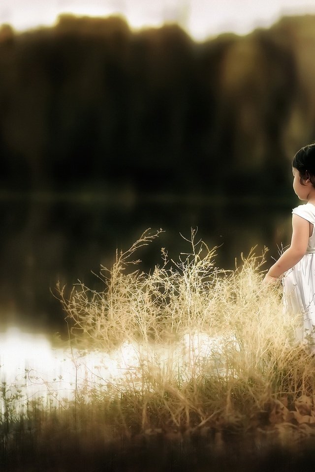 Обои озеро, природа, девочка, ребенок, белое платье, lake, nature, girl, child, white dress разрешение 2048x1365 Загрузить