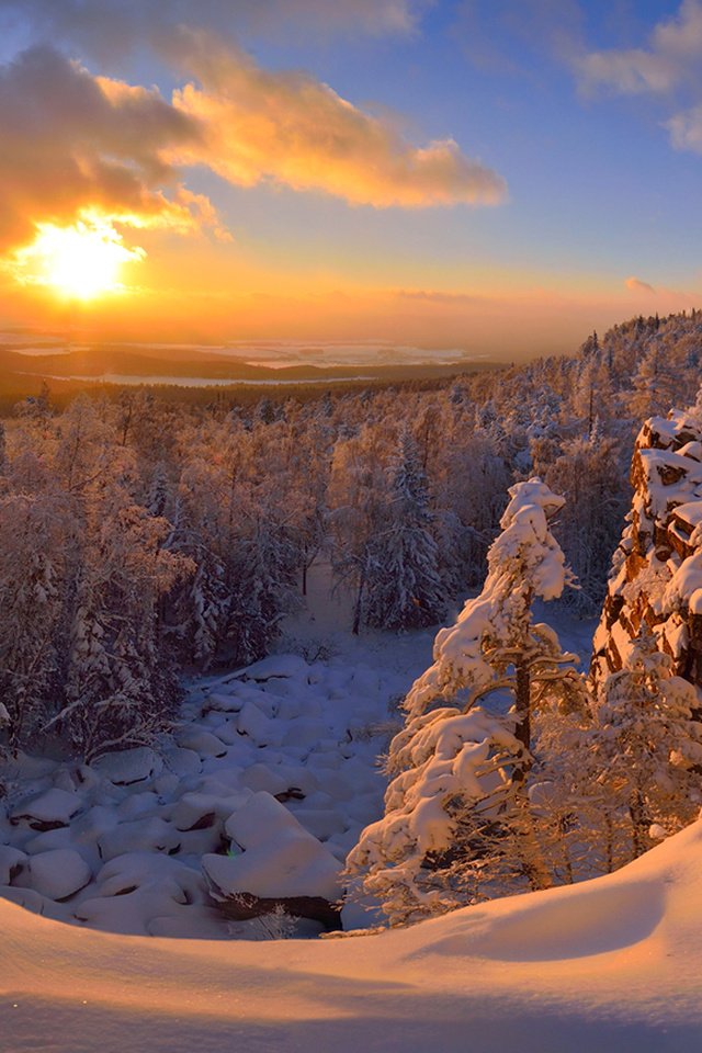 Обои снег, лес, закат, зима, snow, forest, sunset, winter разрешение 2139x1080 Загрузить