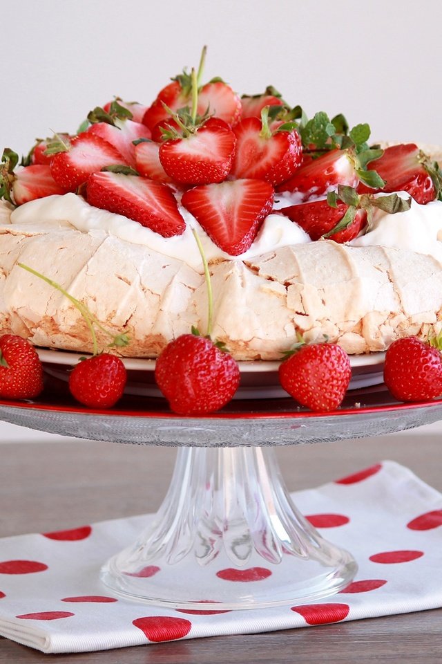 Обои клубника, ягоды, выпечка, пирог, strawberry, berries, cakes, pie разрешение 2048x1292 Загрузить