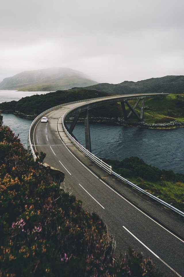 Обои дорога, река, машина, мост, норвегия, красиво, road, river, machine, bridge, norway, beautiful разрешение 2048x1367 Загрузить