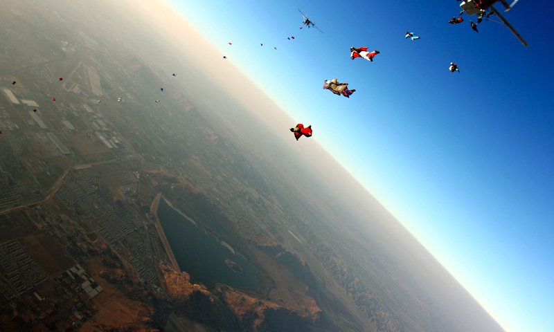 Обои самолет, полет, прыжок, парашют, парашютист, парашютисты, the plane, flight, jump, parachute разрешение 4992x3328 Загрузить