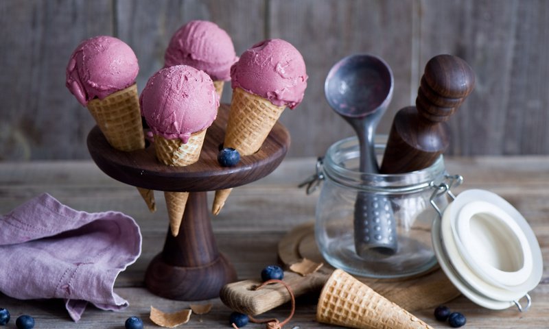 Обои мороженое, ягоды, черника, сладкое, мороженное, десерт, ice cream, berries, blueberries, sweet, dessert разрешение 2000x1382 Загрузить