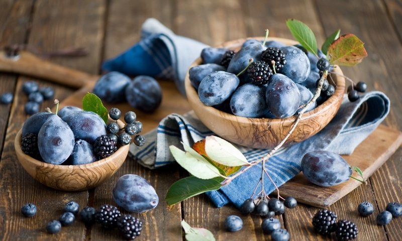 Обои фрукты, ягоды, черника, натюрморт, ежевика, сливы, голубика, anna verdina, fruit, berries, blueberries, still life, blackberry, plum разрешение 1920x1259 Загрузить