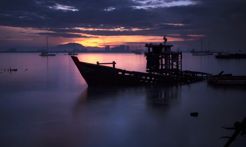Обои ночь, закат, пейзаж, корабли, малайзия, night, sunset, landscape, ships, malaysia разрешение 1920x1200 Загрузить