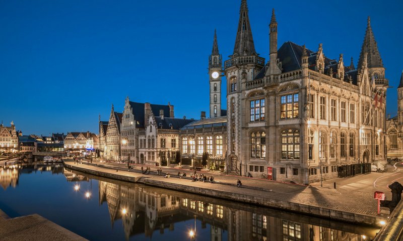 Обои огни, вечер, бельгия, гент, водный канал, lights, the evening, belgium, ghent, water channel разрешение 2112x1188 Загрузить