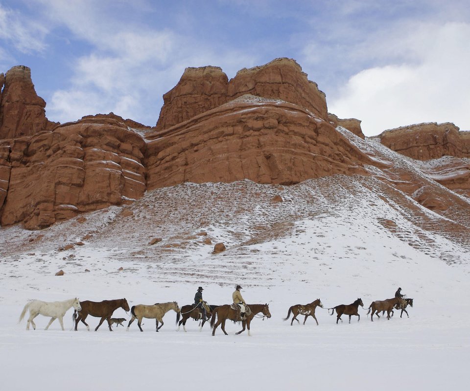 Обои скалы, снег, ковбои, rocks, snow, cowboys разрешение 2000x1333 Загрузить