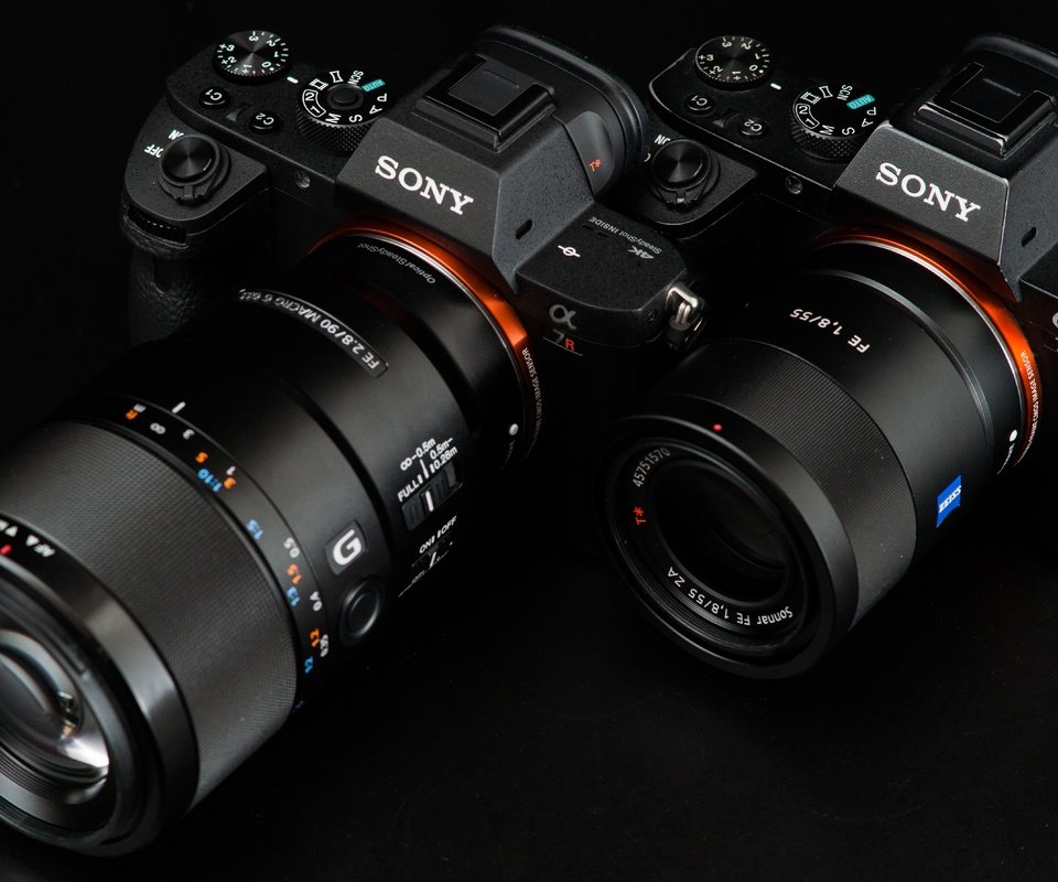 Обои фотоаппарат, черный фон, камера, объектив, сони, alpha, the camera, black background, camera, lens, sony разрешение 5514x3569 Загрузить